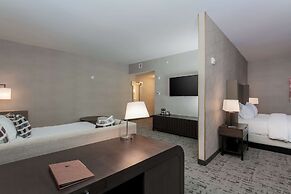 DoubleTree by Hilton Evansville