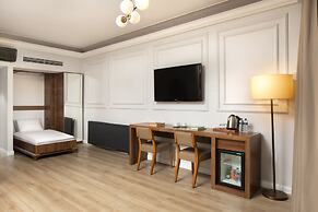 Elan Hotel