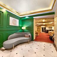 Elan Hotel