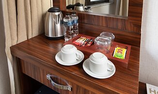 Elan Hotel