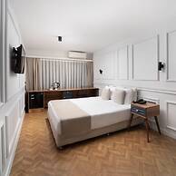 Elan Hotel