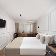Elan Hotel