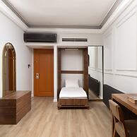 Elan Hotel