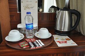 Elan Hotel