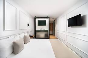 Elan Hotel
