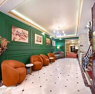 Elan Hotel