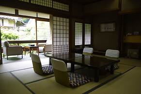 Kobayashiya
