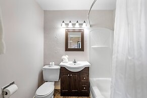 Auberge Shores Inn & Hotel