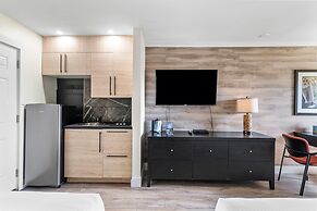 Auberge Shores Inn & Hotel