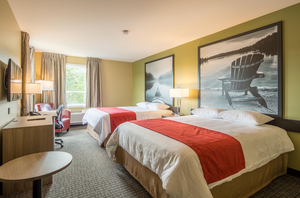 Super 8 by Wyndham Mont Laurier