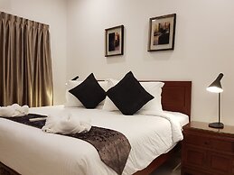 Heeren Straits Hotel