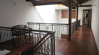 Heeren Straits Hotel