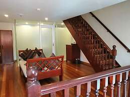 Heeren Straits Hotel