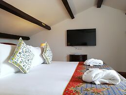 Heeren Straits Hotel