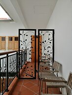 Heeren Straits Hotel