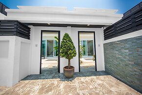 Colibri Pool Villa Pattaya