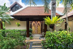 Nai Harn Baan-Bua Villas