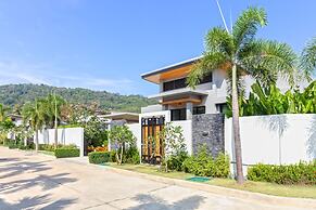Nai Harn Baan-Bua Villas