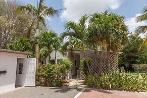 Palm Trees Apartments