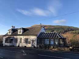 The Golden Larches Cafe and B&B