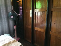 Baan Are Gong Riverside Homestay