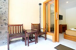 Gora Beach Inn
