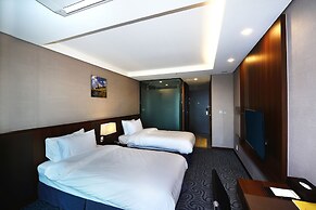 Ramada Sokcho Hotel