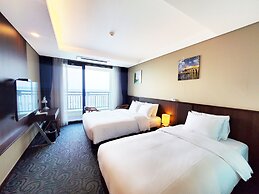 Ramada Sokcho Hotel
