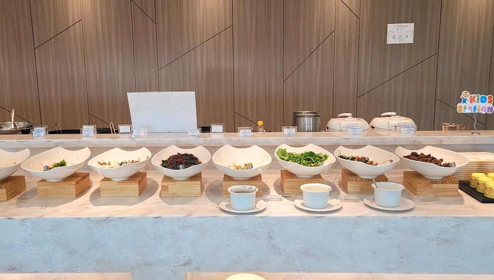 Ramada Sokcho Hotel