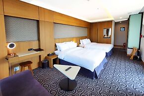 Ramada Sokcho Hotel