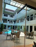 Boomerang Hotel