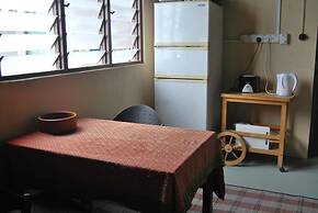 Borneo Seahare Guesthouse - Hostel
