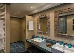 Epoches Luxury Suites