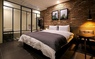 Gimhae Brown Dot Hotel Waterpark
