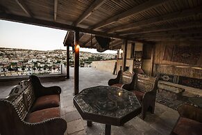 Vineyard Cave Hotel