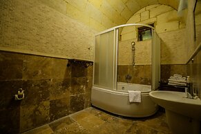 Vineyard Cave Hotel