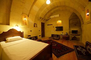 Vineyard Cave Hotel