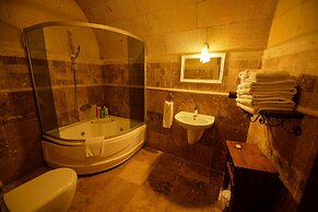 Vineyard Cave Hotel