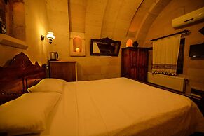Vineyard Cave Hotel