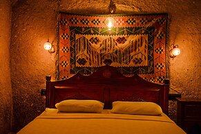 Vineyard Cave Hotel
