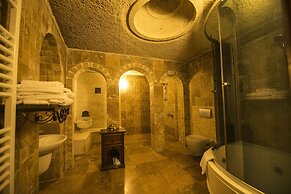 Vineyard Cave Hotel