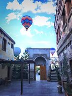 Vineyard Cave Hotel
