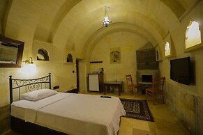 Vineyard Cave Hotel