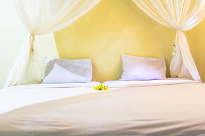 Lolo Beach Inn