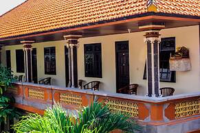 Lolo Beach Inn