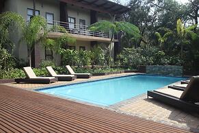Forest Lodge