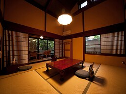 Yufuin Hoteiya