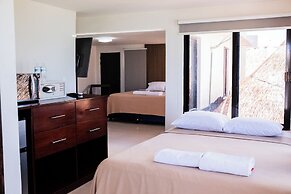 Chichis and Charlies Beachfront