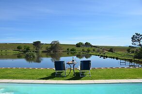 Under Oaks Guesthouse