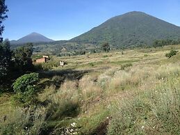 Red Rocks Rwanda Guesthouse & Campsite
